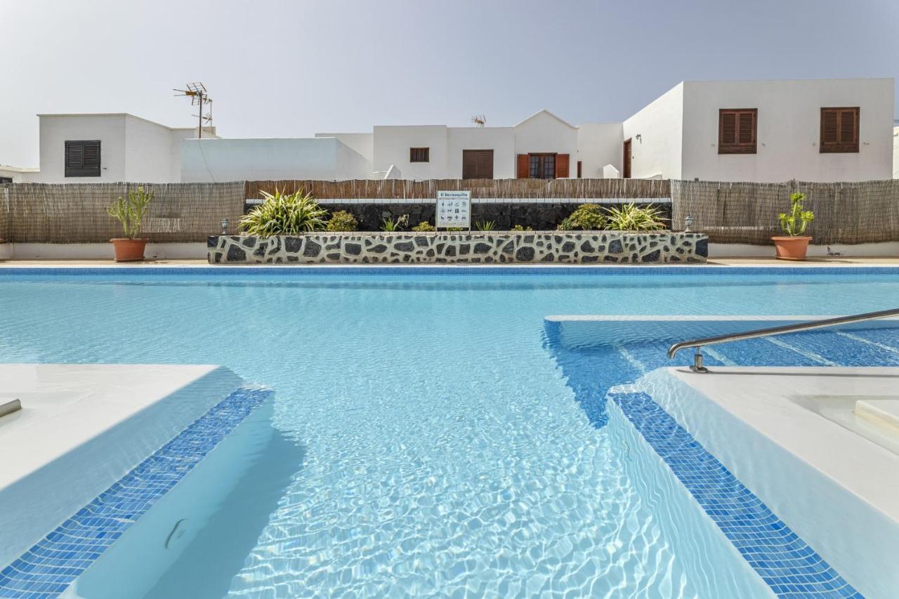 Hola Arnage Pool View Apartment Puerto del Carmen  Bagian luar foto